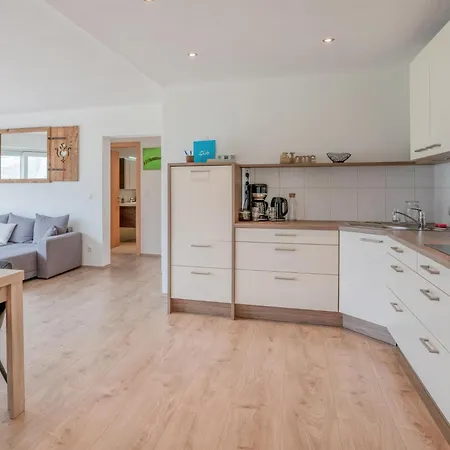 Konrad Apartman *
